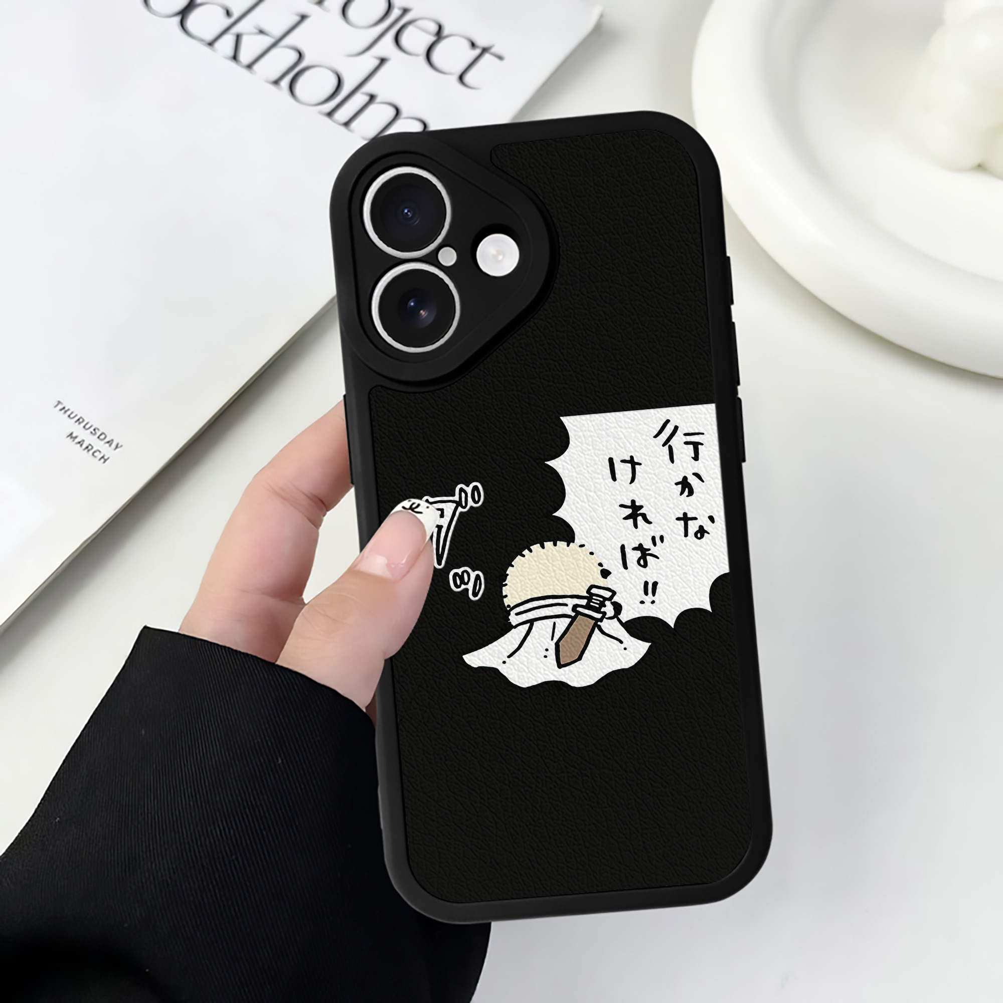 （画像用） ちいかわ ラッコ Chii-kawa Sea otter 【iPhone 16シリーズ対応】シリコンスマホケース（レザー調） 材質：シリコン